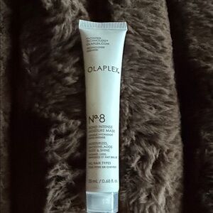 OLAPLEX No. 8 Moisture Mask in White Tube